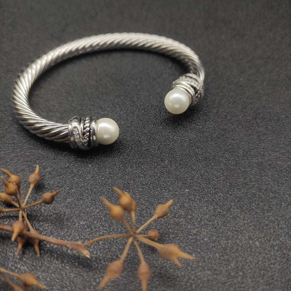 David Yurman 7mm rotating pearl bracelet - Picture 6 of 7